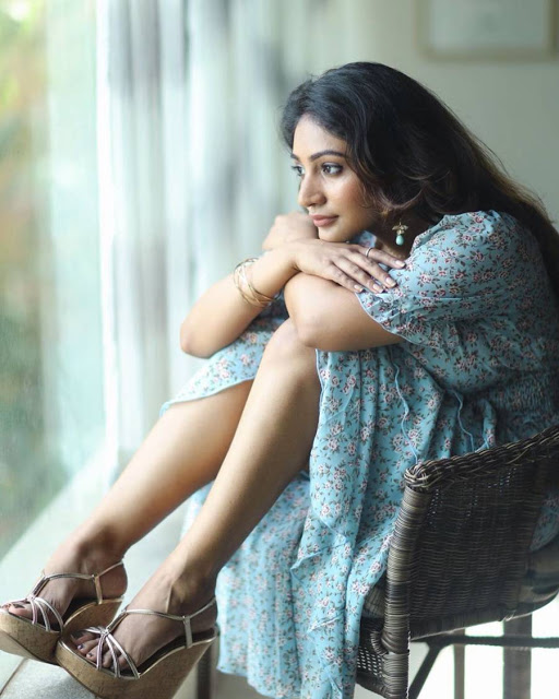 Actress Bommu Lakshmi Latest Hot Photo shoot Image Gallery 26